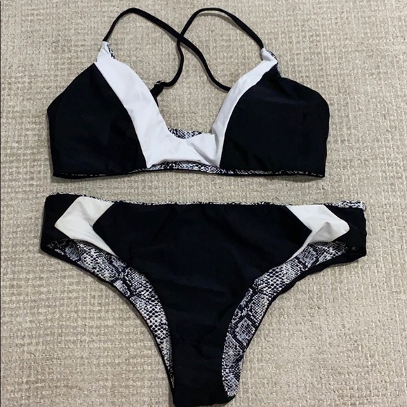 Bathing suit - Picture 3 of 4